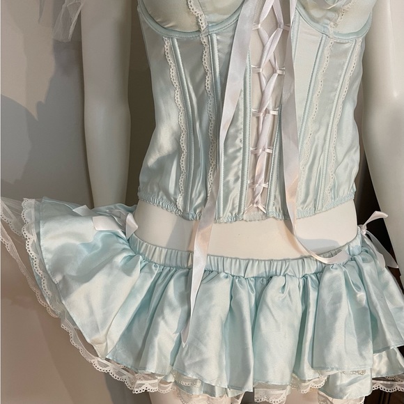 M Complete set VS Victoria’s Secret “Sexy little Bride”Light Blue Satin costume - Picture 7 of 16